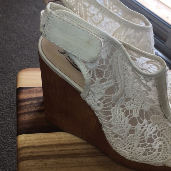 Ladies Lucky Brand lace wedge sandals - Picture 7 of 8